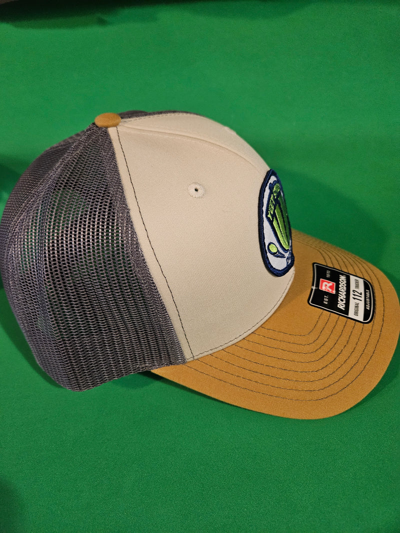 Load image into Gallery viewer, Yeet Street Discs Logo Trucker Hat
